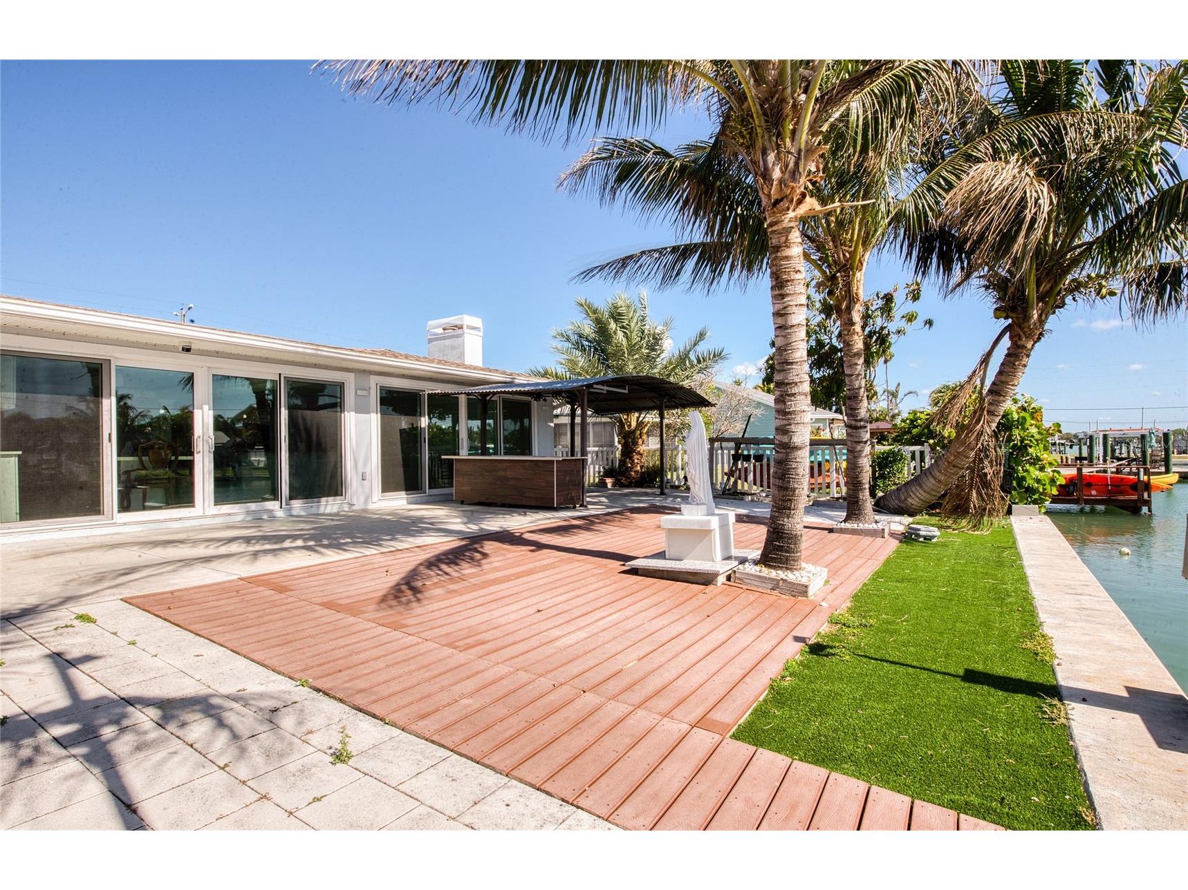 551 Crystal Drive Madeira Beach FL 33708 TB8500772 image10