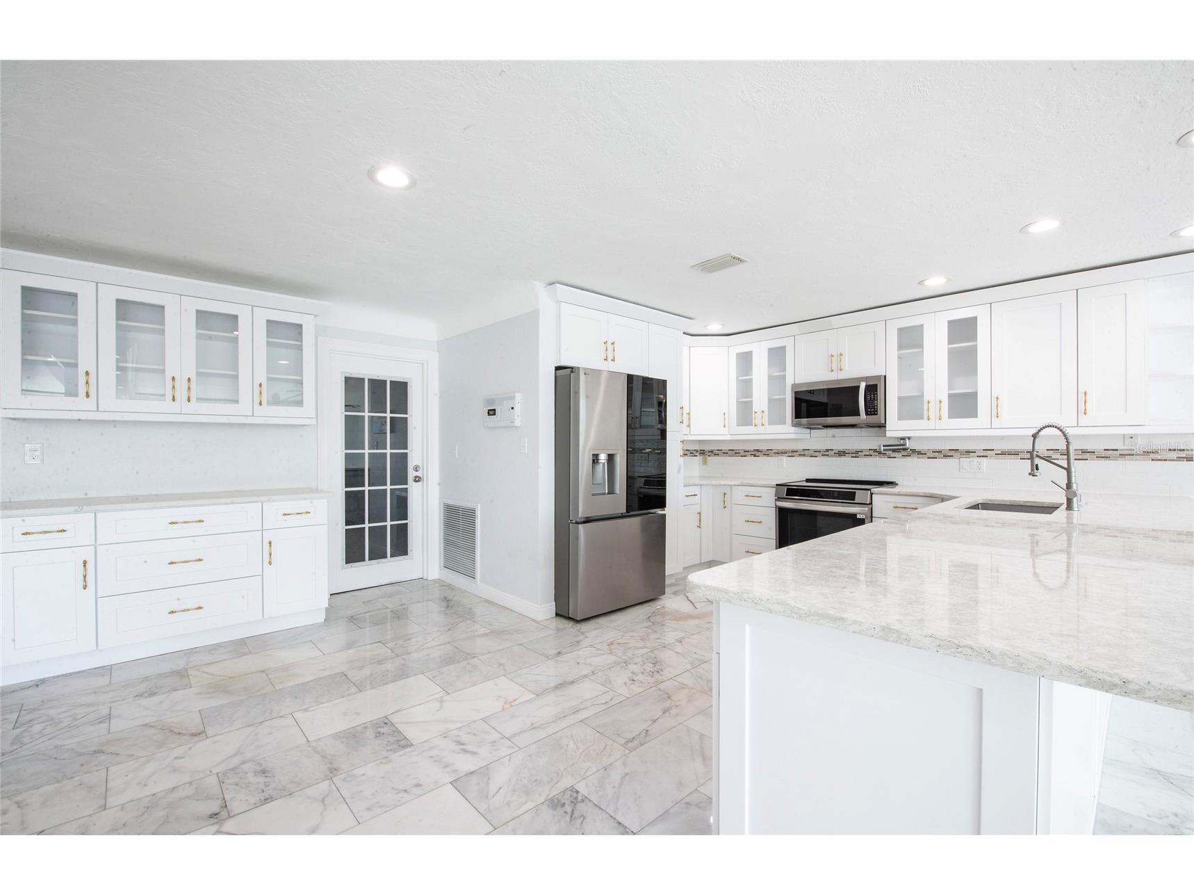 551 Crystal Drive Madeira Beach FL 33708 TB8500772 image28