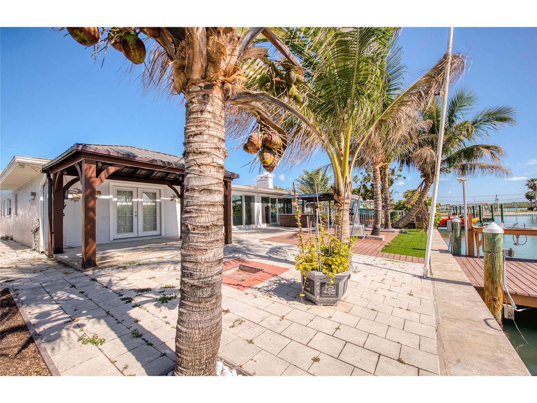 551 Crystal Drive Madeira Beach FL 33708 TB8500772 image6