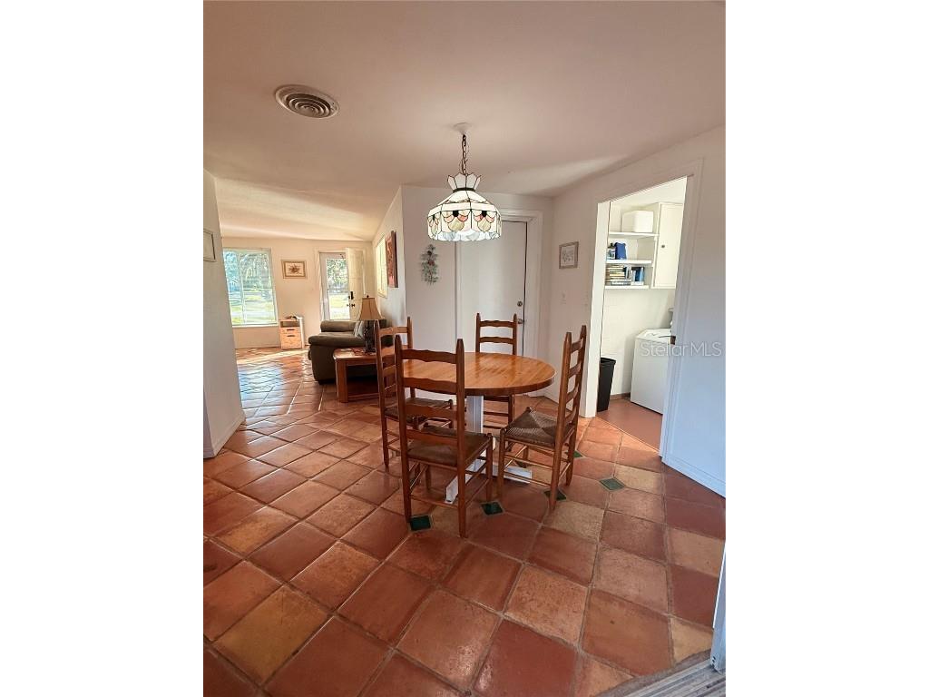 551 E Seminole Drive Venice FL 34293 N6141972 image5