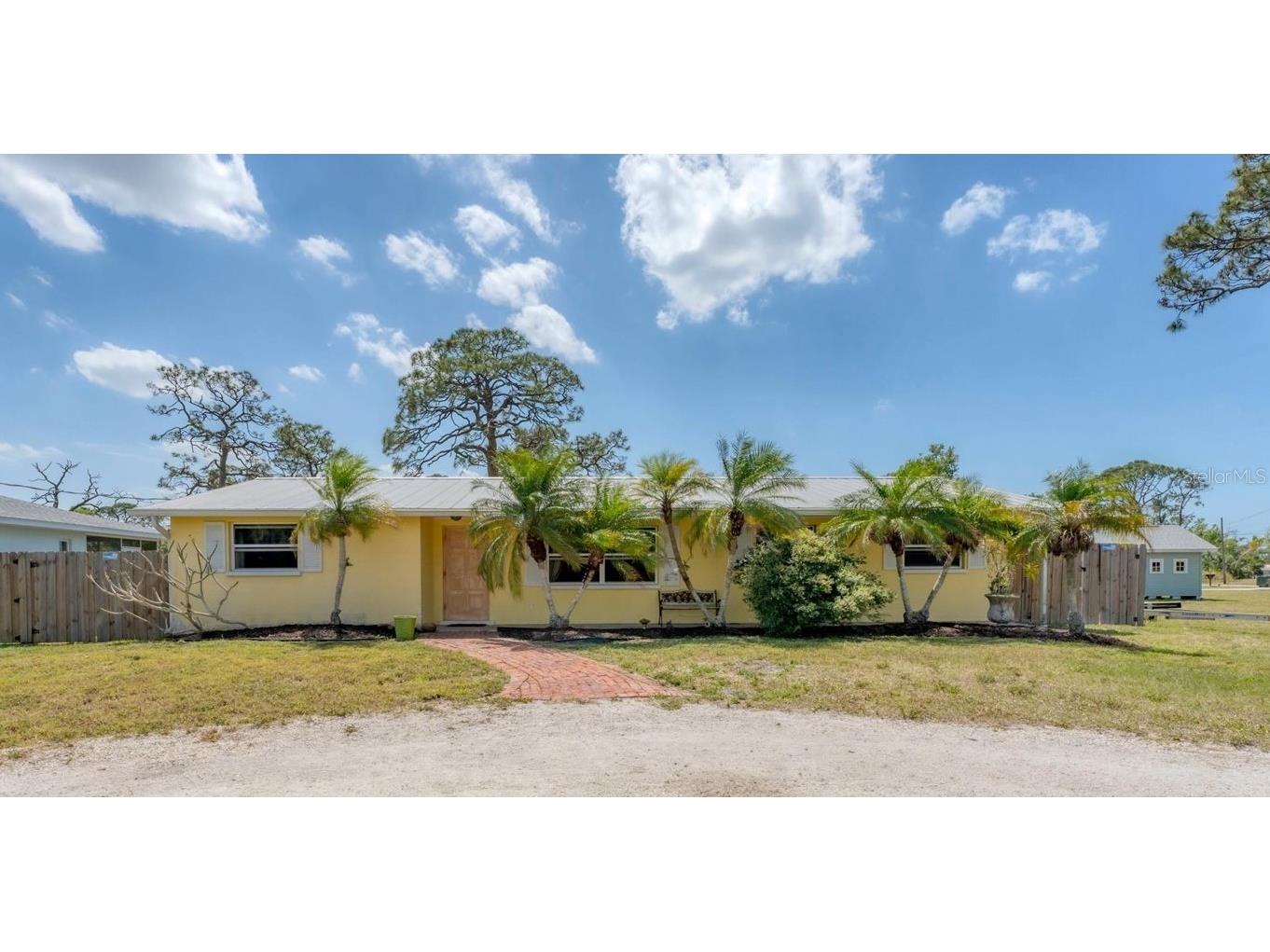 551 Morrison Avenue Englewood FL 34223 D6141668 image1
