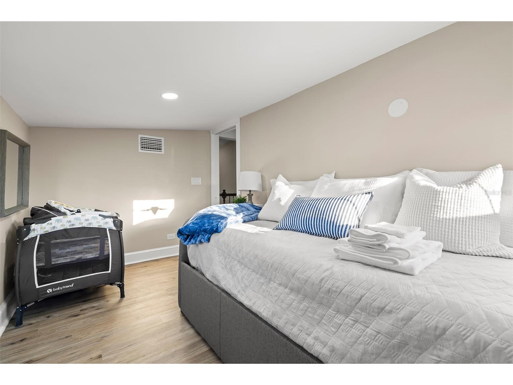 551 Omaha Street Palm Harbor FL 34683 TB8454262 image16