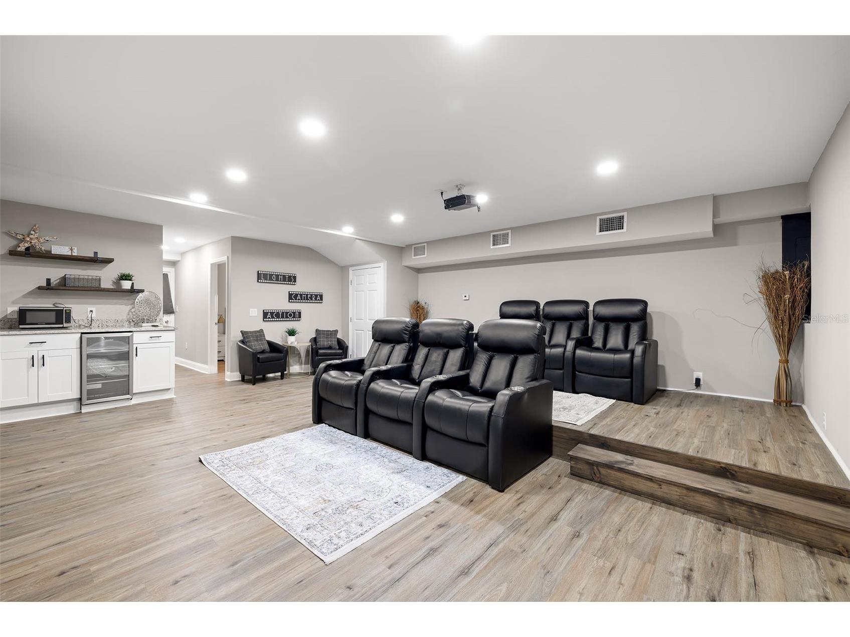 551 Omaha Street Palm Harbor FL 34683 TB8454262 image20