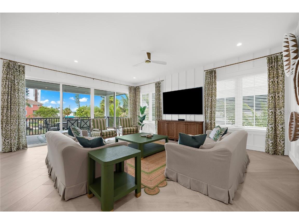 551 S Washington Drive Sarasota FL 34236 A4668634 image11