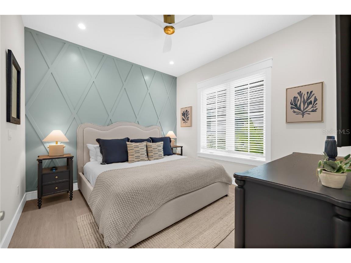 551 S Washington Drive Sarasota FL 34236 A4668634 image36