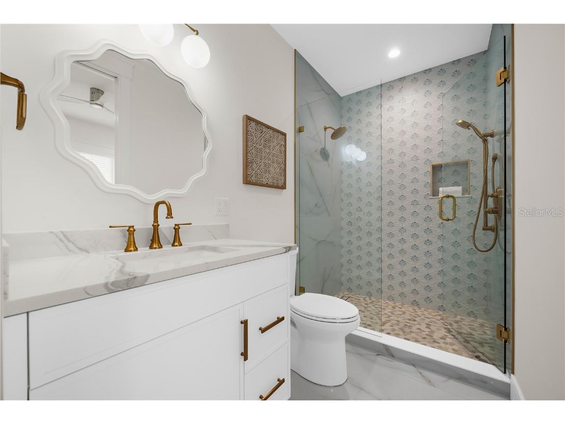 551 S Washington Drive Sarasota FL 34236 A4668634 image38