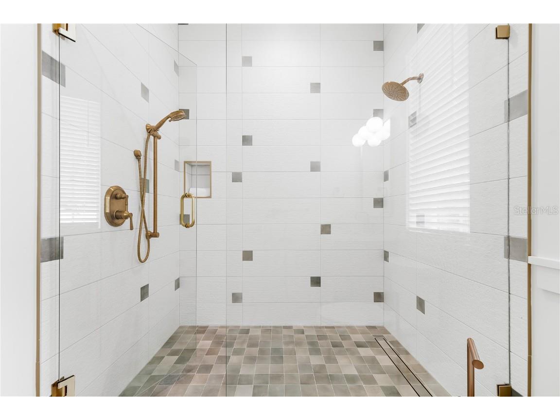 551 S Washington Drive Sarasota FL 34236 A4668634 image42