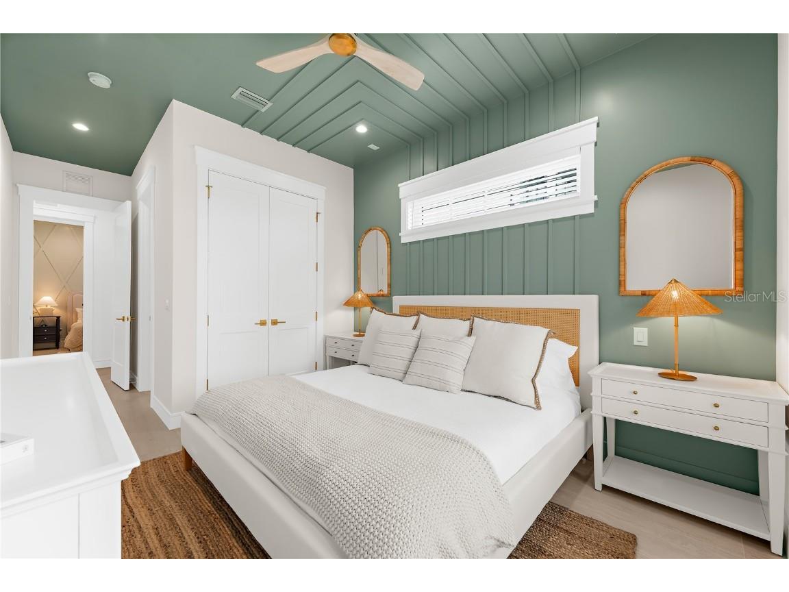 551 S Washington Drive Sarasota FL 34236 A4668634 image44