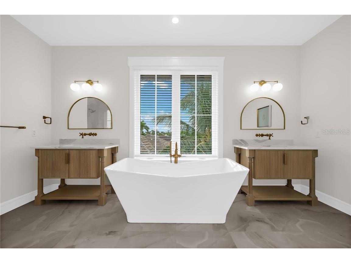 551 S Washington Drive Sarasota FL 34236 A4668634 image65