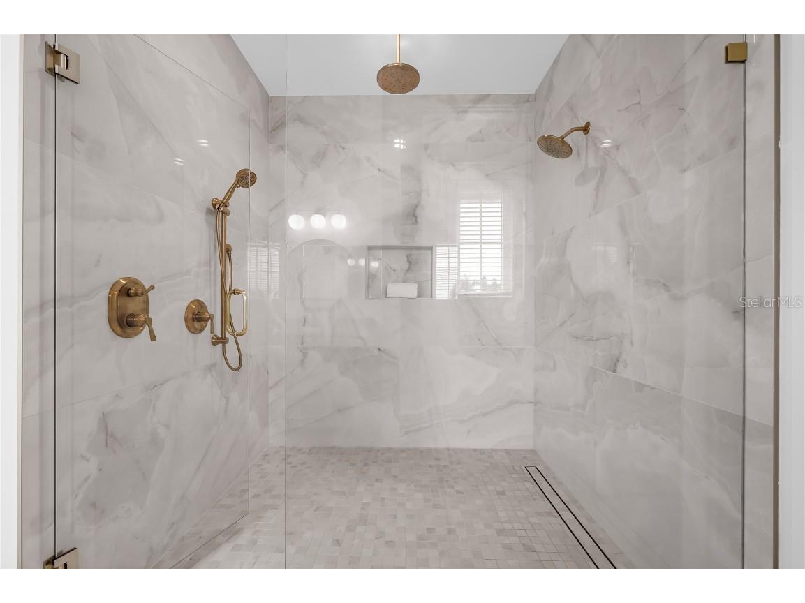 551 S Washington Drive Sarasota FL 34236 A4668634 image68