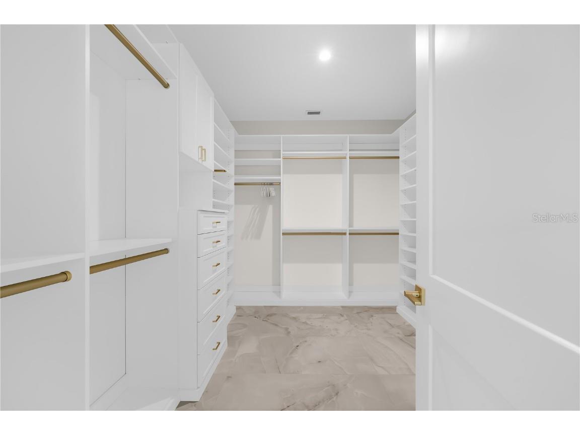 551 S Washington Drive Sarasota FL 34236 A4668634 image70