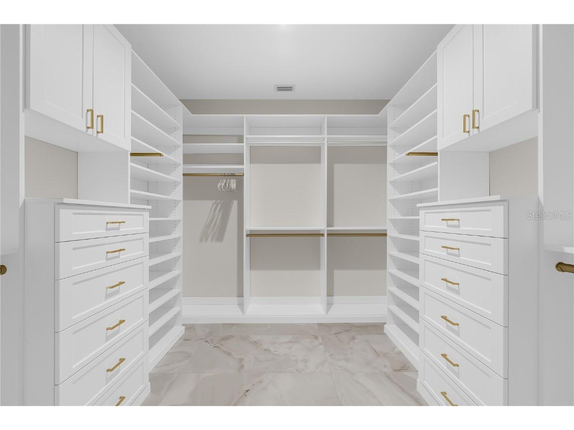 551 S Washington Drive Sarasota FL 34236 A4668634 image71