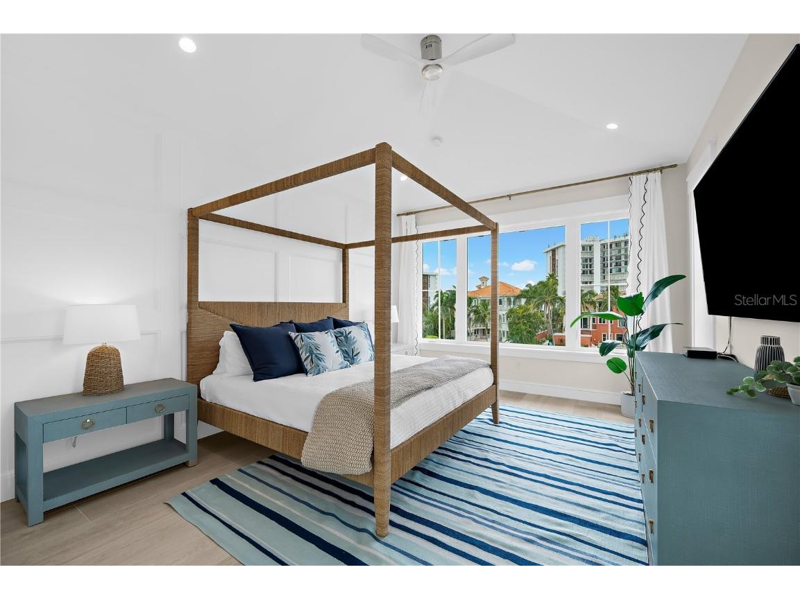 551 S Washington Drive Sarasota FL 34236 A4668634 image75