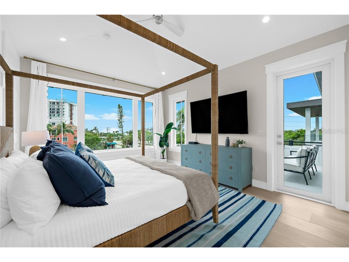 551 S Washington Drive Sarasota FL 34236 A4668634 image77