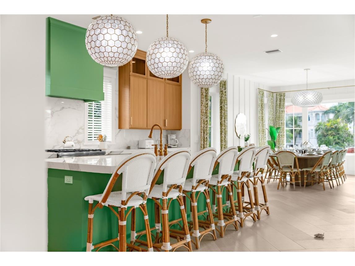 551 S Washington Drive Sarasota FL 34236 A4668634 image8