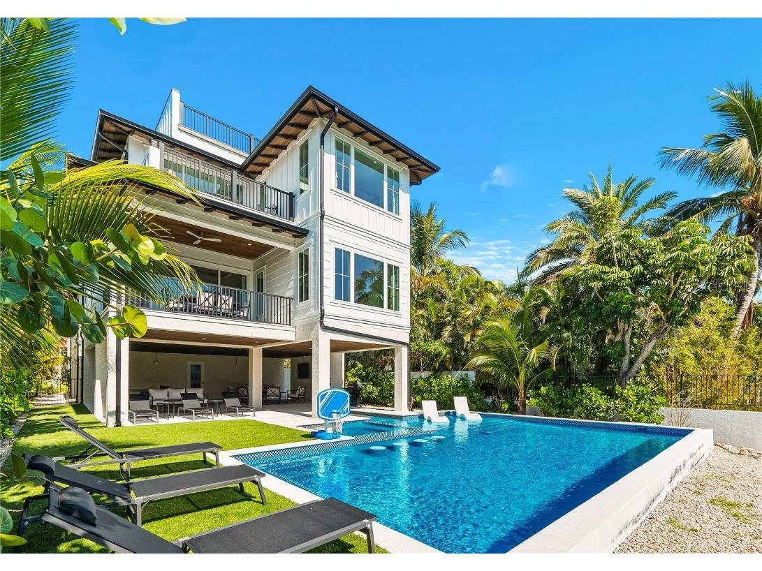 551 S Washington Drive Sarasota FL 34236 A4668634 image86