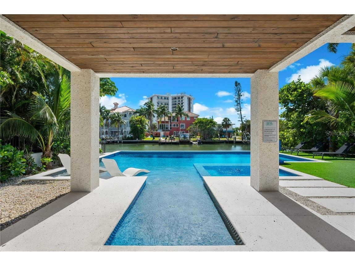 551 S Washington Drive Sarasota FL 34236 A4668634 image92