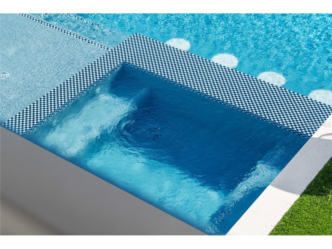 551 S Washington Drive Sarasota FL 34236 A4668634 image95