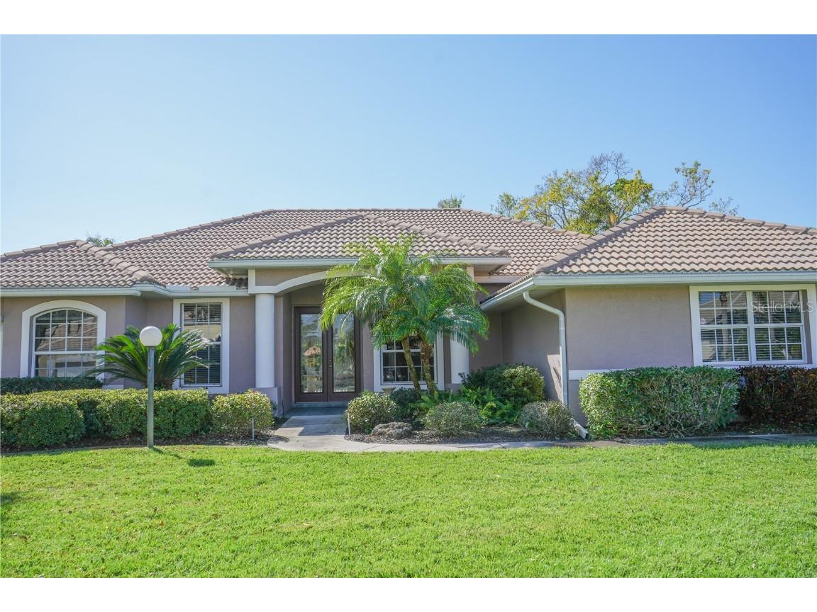 5510 Oak Grove Court Sarasota FL 34233 A4560650 image1