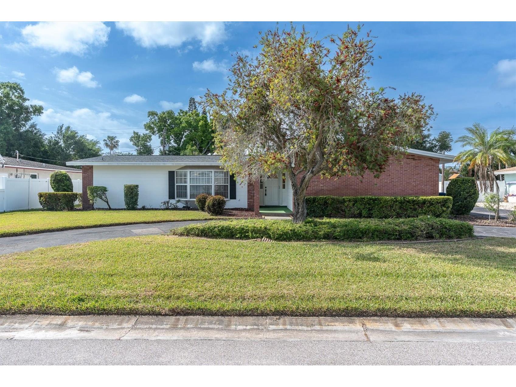 5511 10th Avenue Drive W Bradenton FL 34209 A4688786 image1