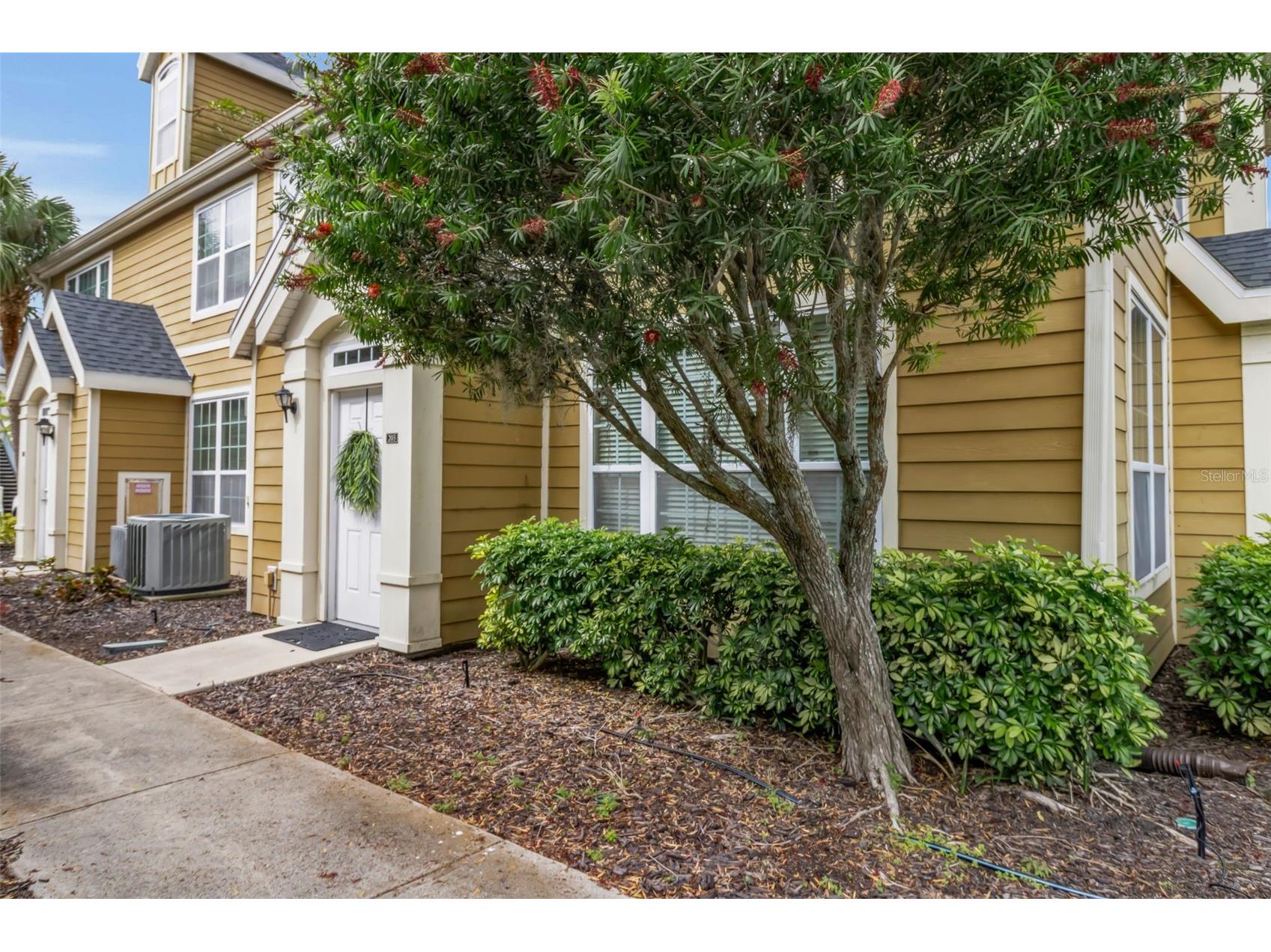 5511 Rosehill Road #203 Sarasota FL 34233 A4688309 image2