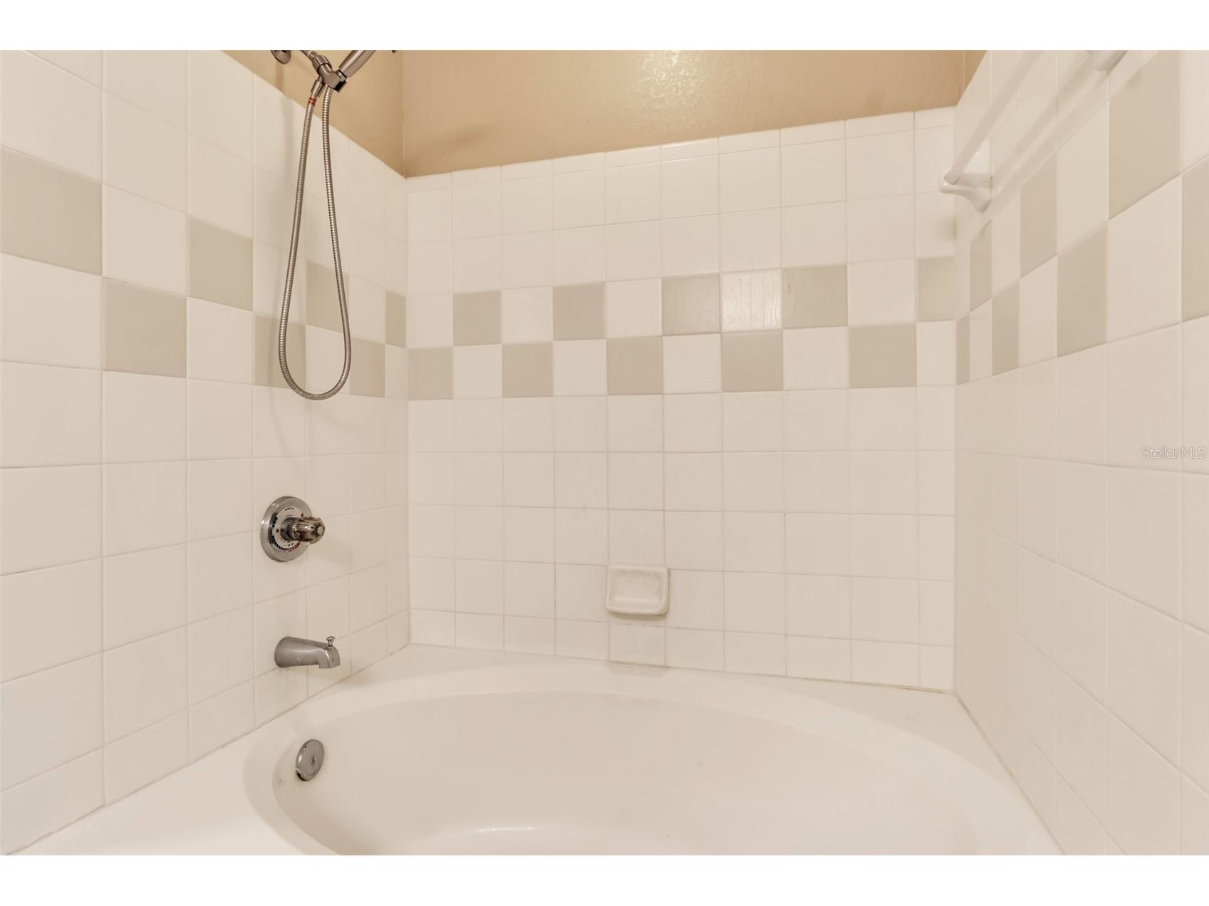 5511 Rosehill Road #203 Sarasota FL 34233 A4688309 image23
