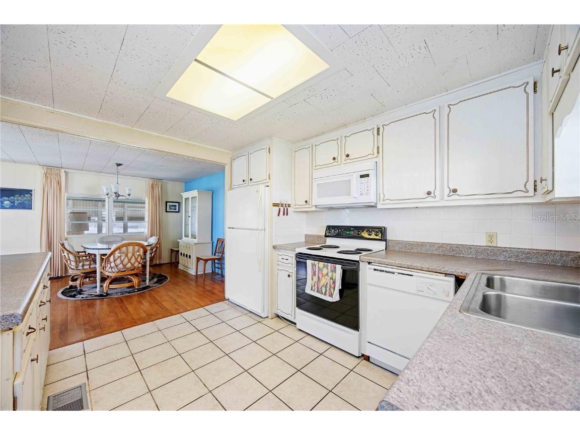 5512 Colleen Drive Bradenton FL 34207 A4668096 image4