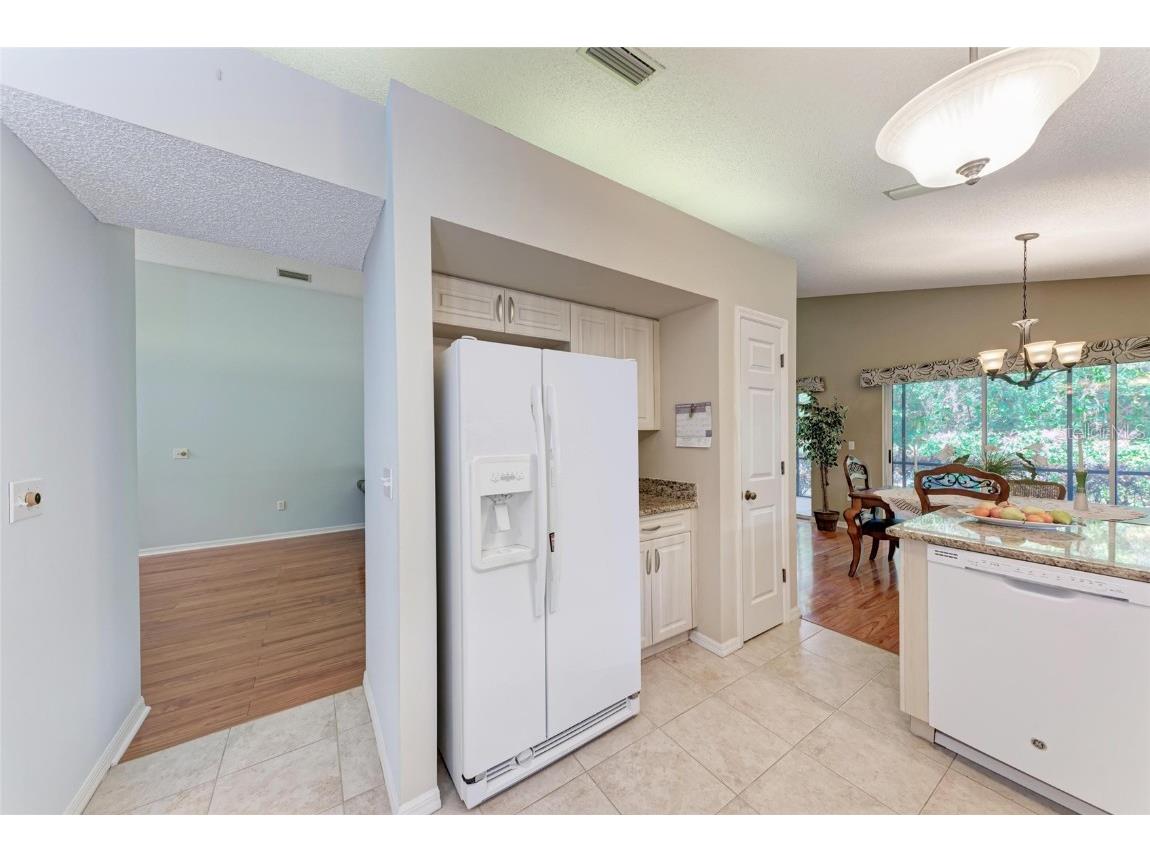 5513 83rd Terrace E Sarasota FL 34243 A4674442 image14