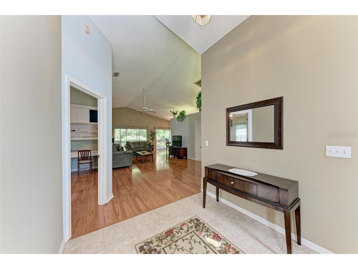 5513 83rd Terrace E Sarasota FL 34243 A4674442 image8