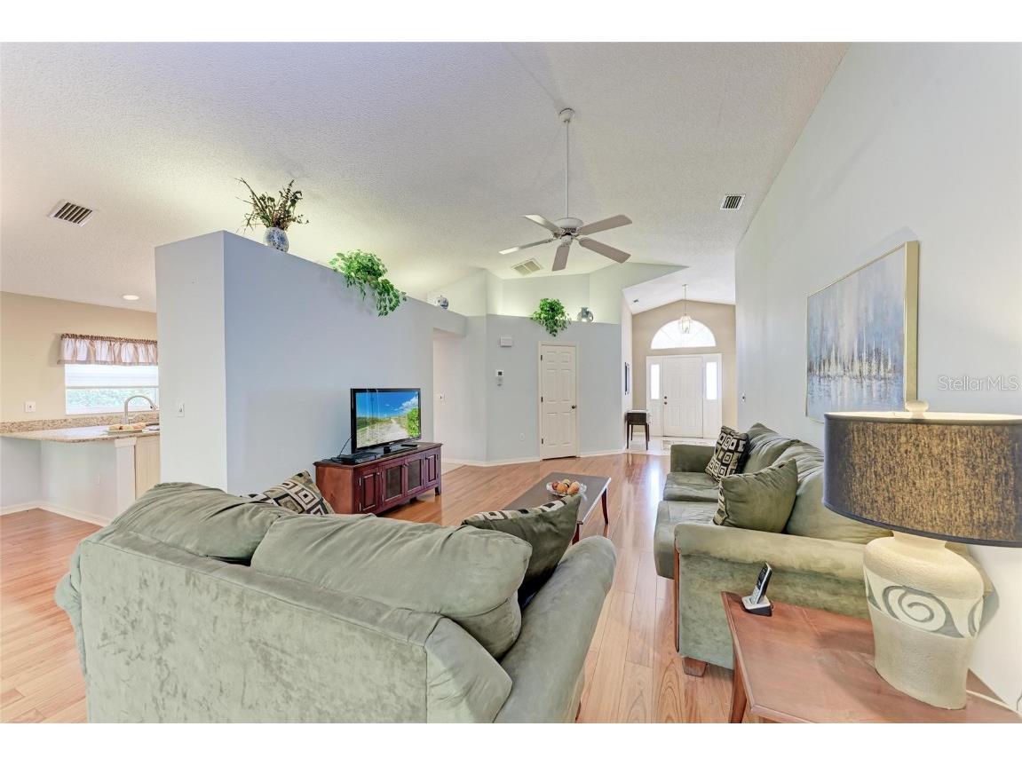 5513 83rd Terrace E Sarasota FL 34243 A4674442 image9