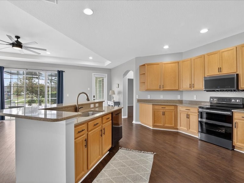 5513 Golden Isles Drive Apollo Beach FL 33572 TB8514715 image4