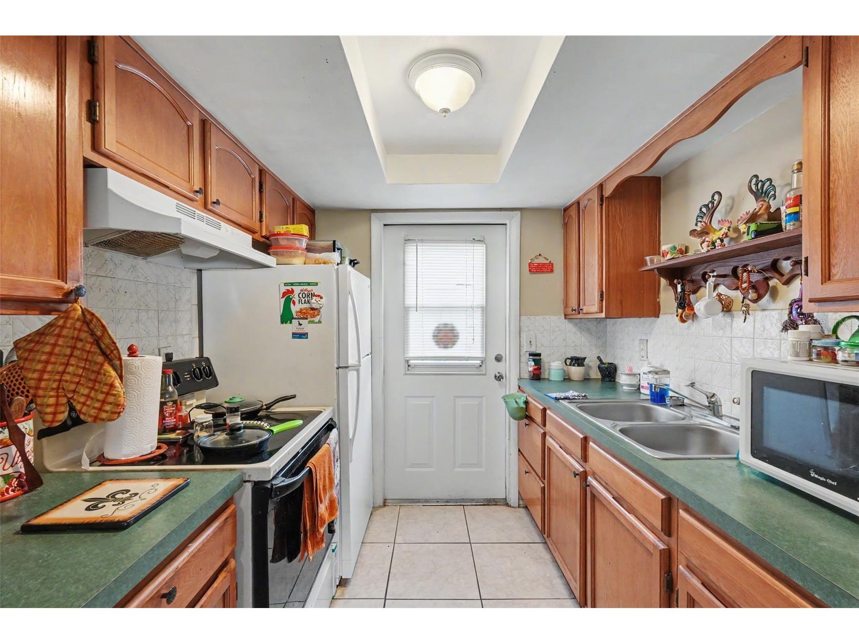 5513 Oceanic Road Holiday FL 34690 TB8526836 image16