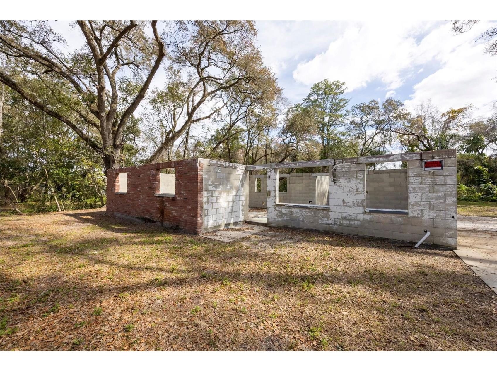 5515 N Falkenburg Road Tampa FL 33610 TB8499275 image1