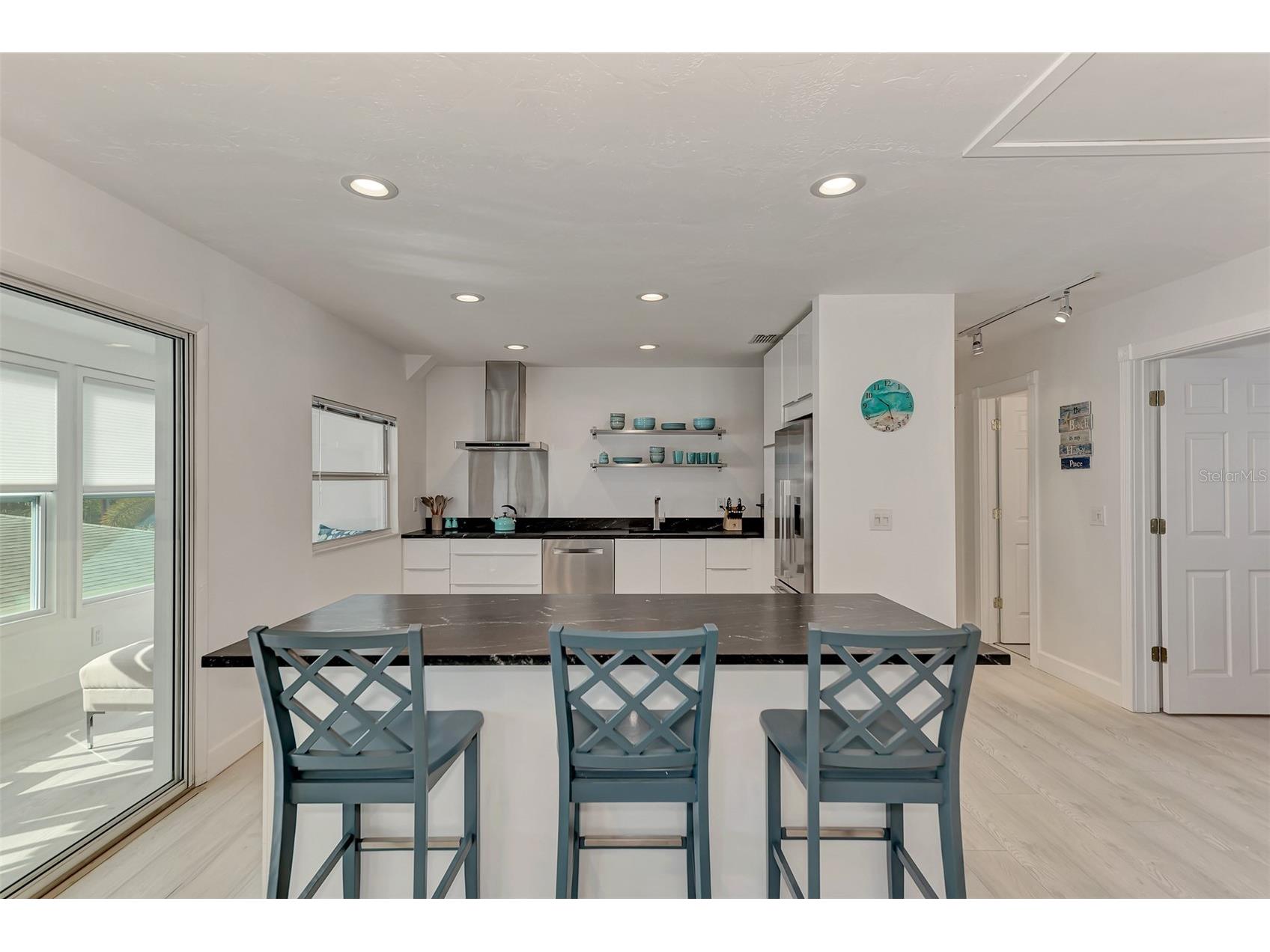 5516 Avenida Del Mare Sarasota FL 34242 A4587247 image17