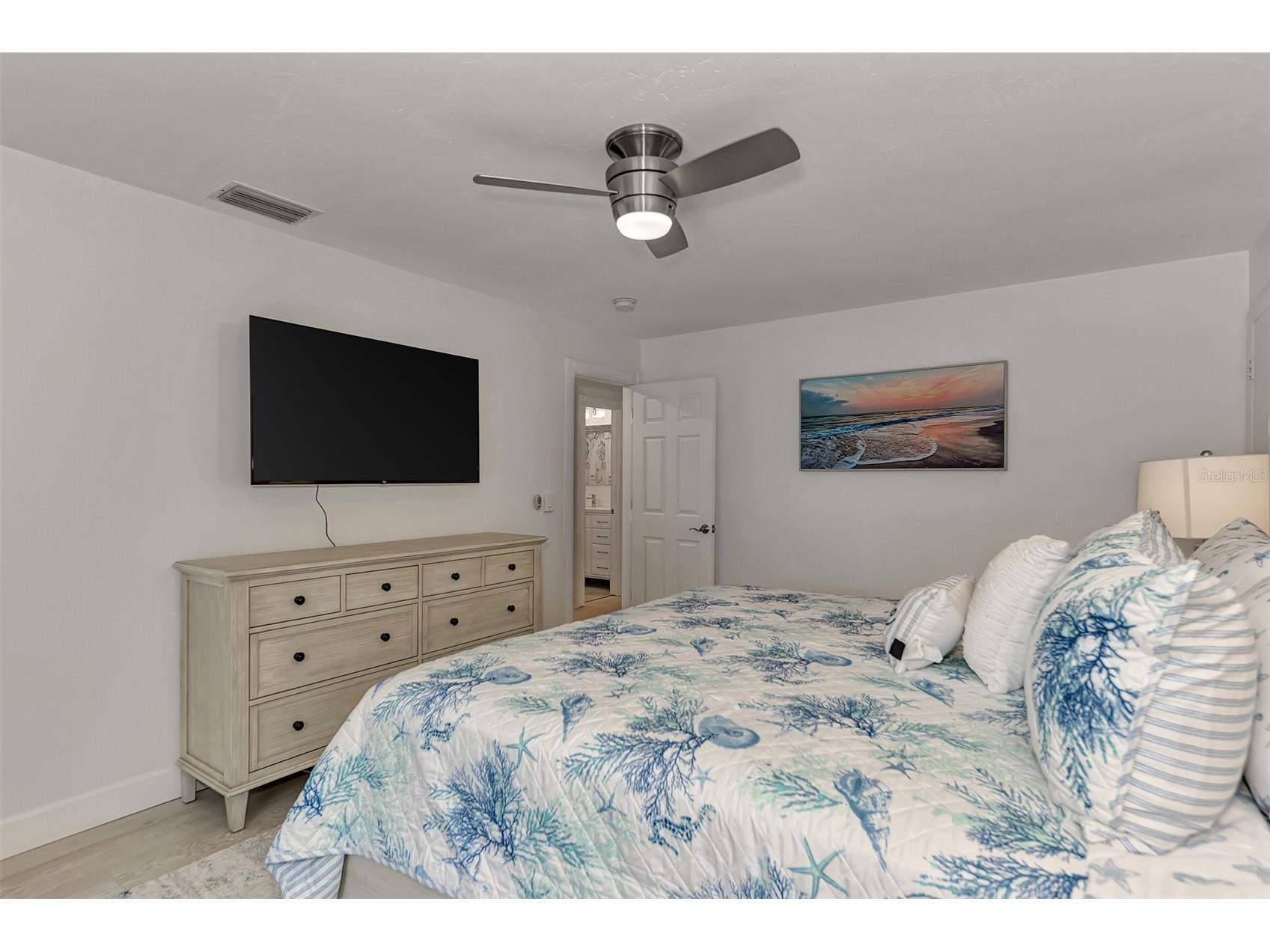 5516 Avenida Del Mare Sarasota FL 34242 A4587247 image29