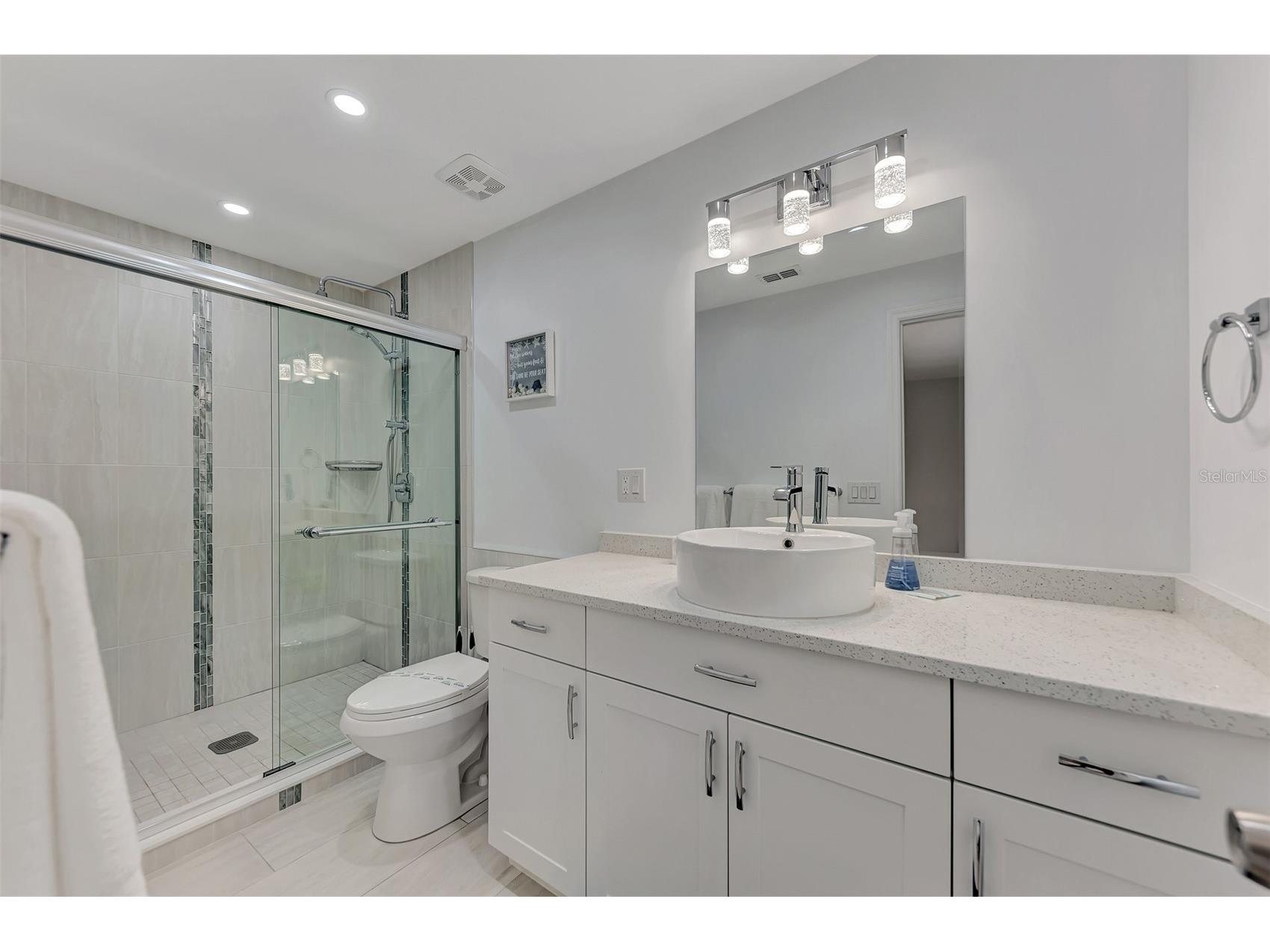 5516 Avenida Del Mare Sarasota FL 34242 A4587247 image30