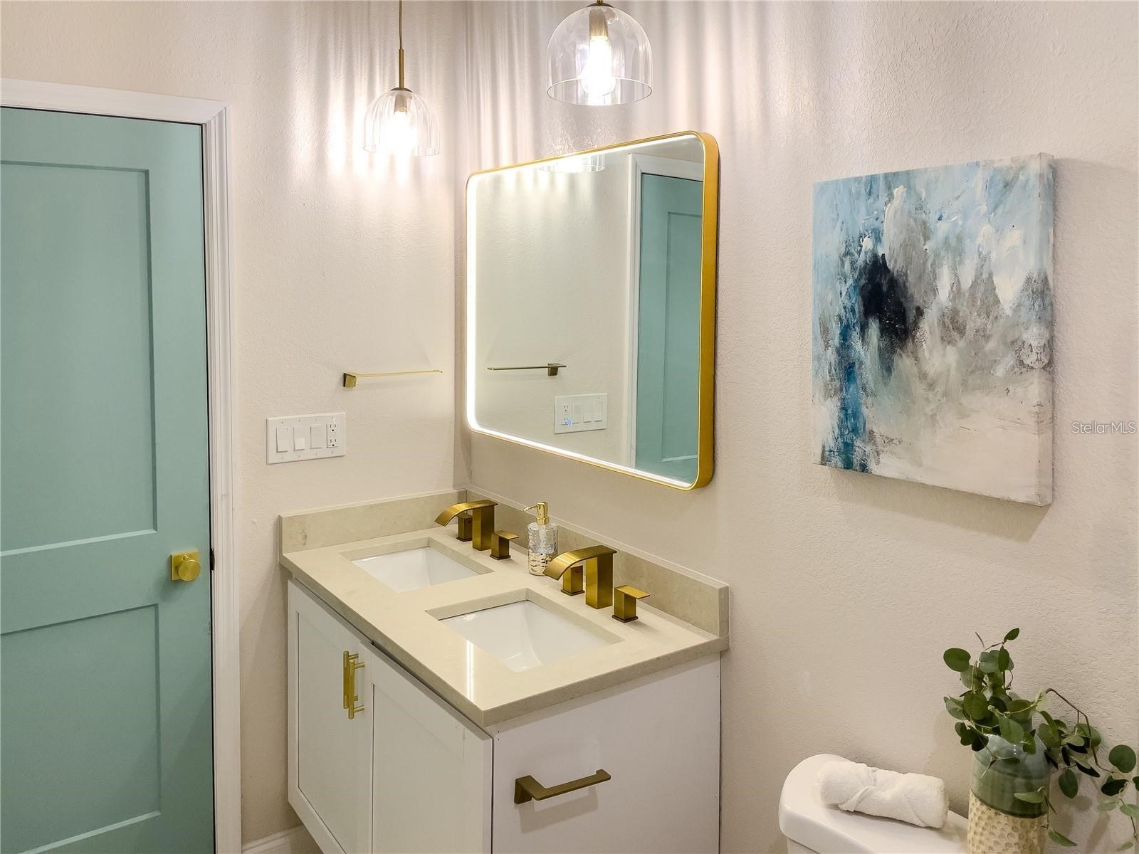 5516 Golden Drive Tampa FL 33634 TB8483102 image13