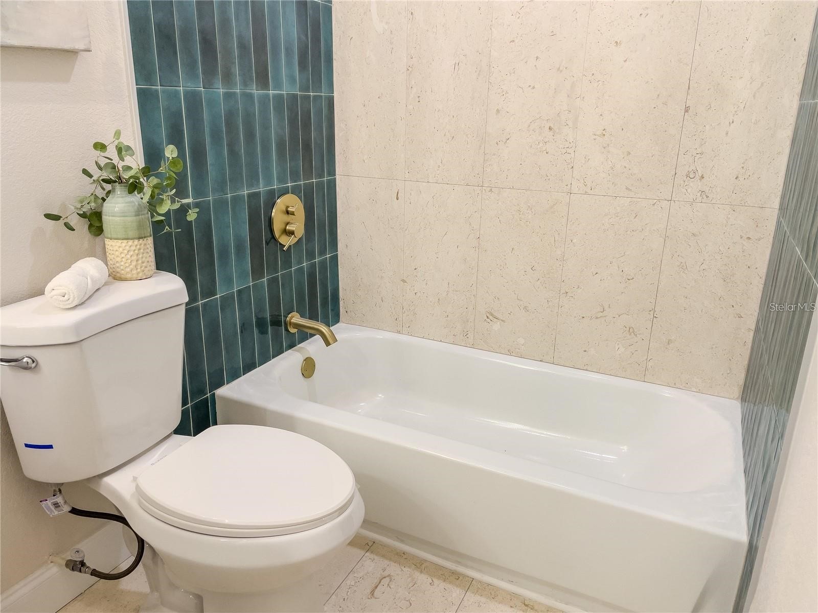 5516 Golden Drive Tampa FL 33634 TB8483102 image14