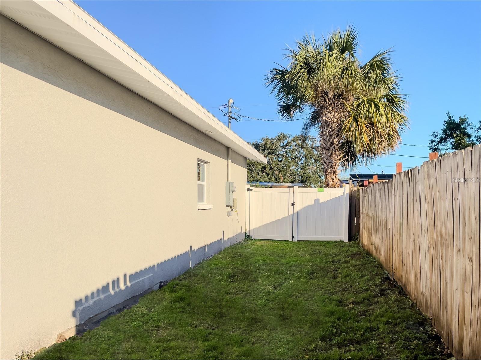 5516 Golden Drive Tampa FL 33634 TB8483102 image34