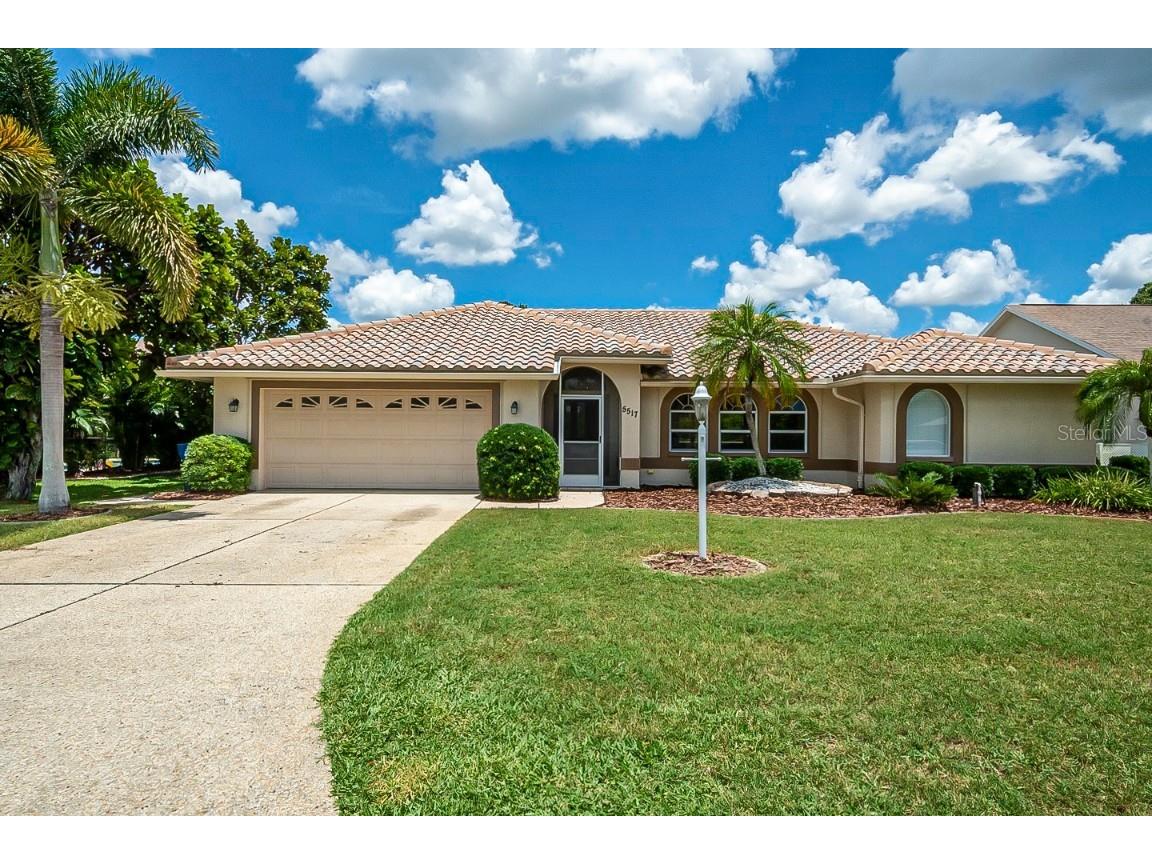 5517 61st Street E Bradenton FL 34203 O6042395 image1