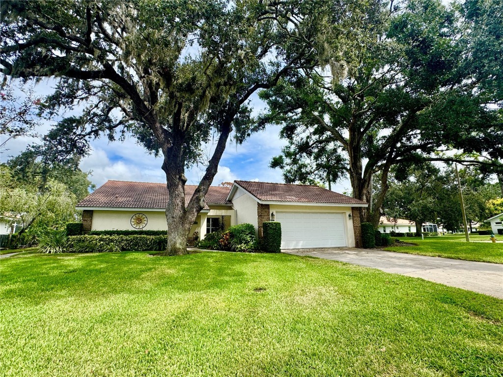 5517 Garden Lakes Oak Bradenton FL 34203 A4667743 image1