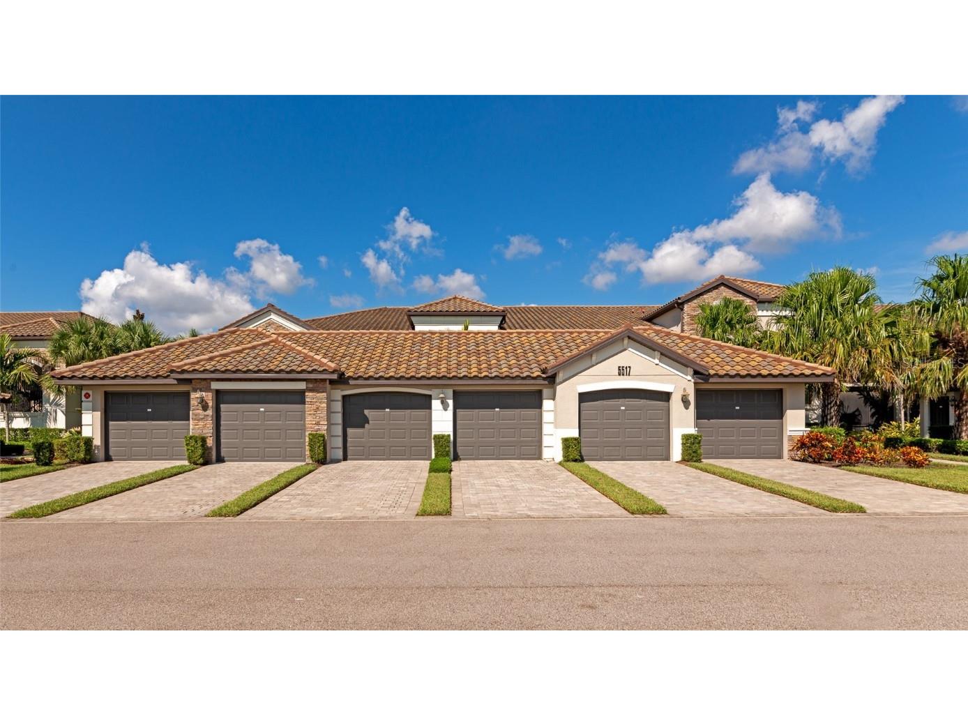 5517 Palmer Circle #201 Bradenton FL 34211 A4582740 image1