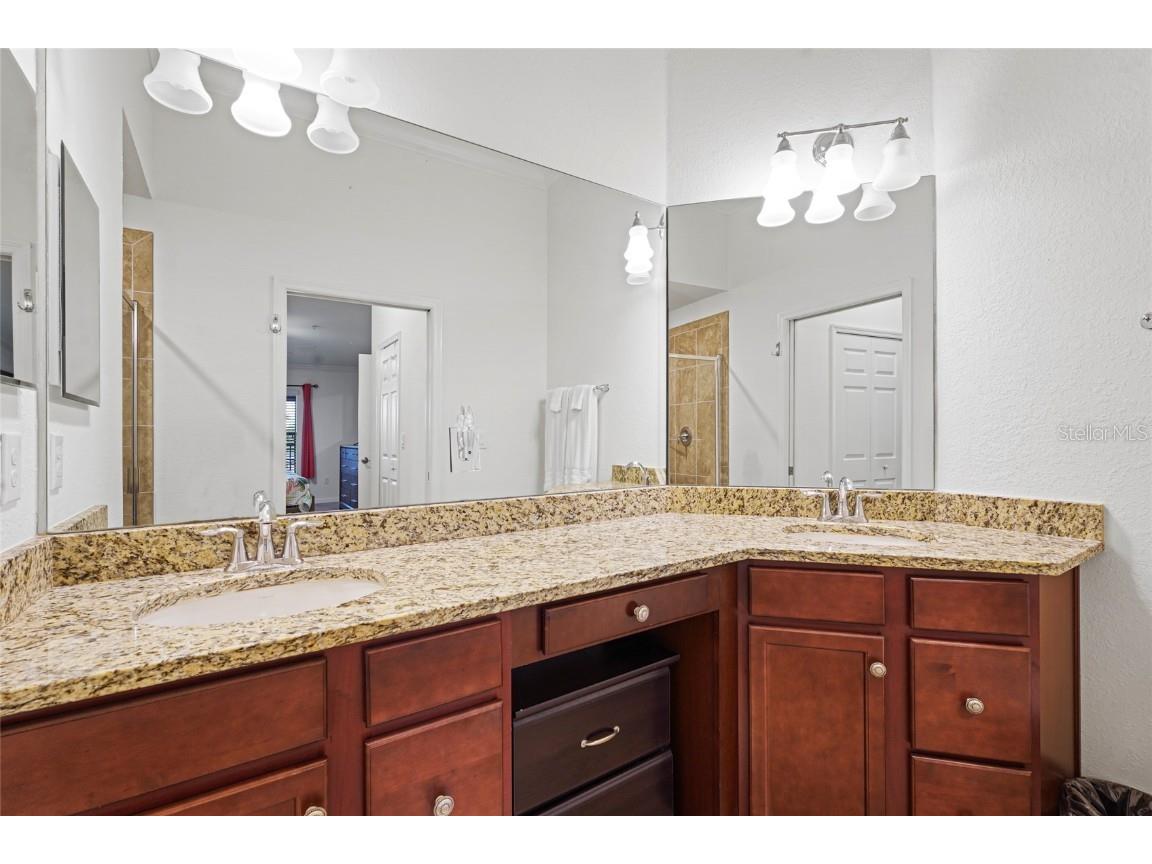 5517 Palmer Circle #203 Bradenton FL 34211 A4642457 image10