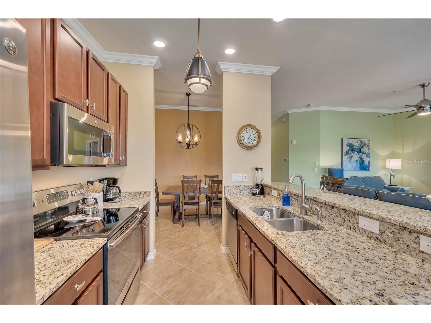 5517 Palmer Circle #203 Bradenton FL 34211 A4684339 image27