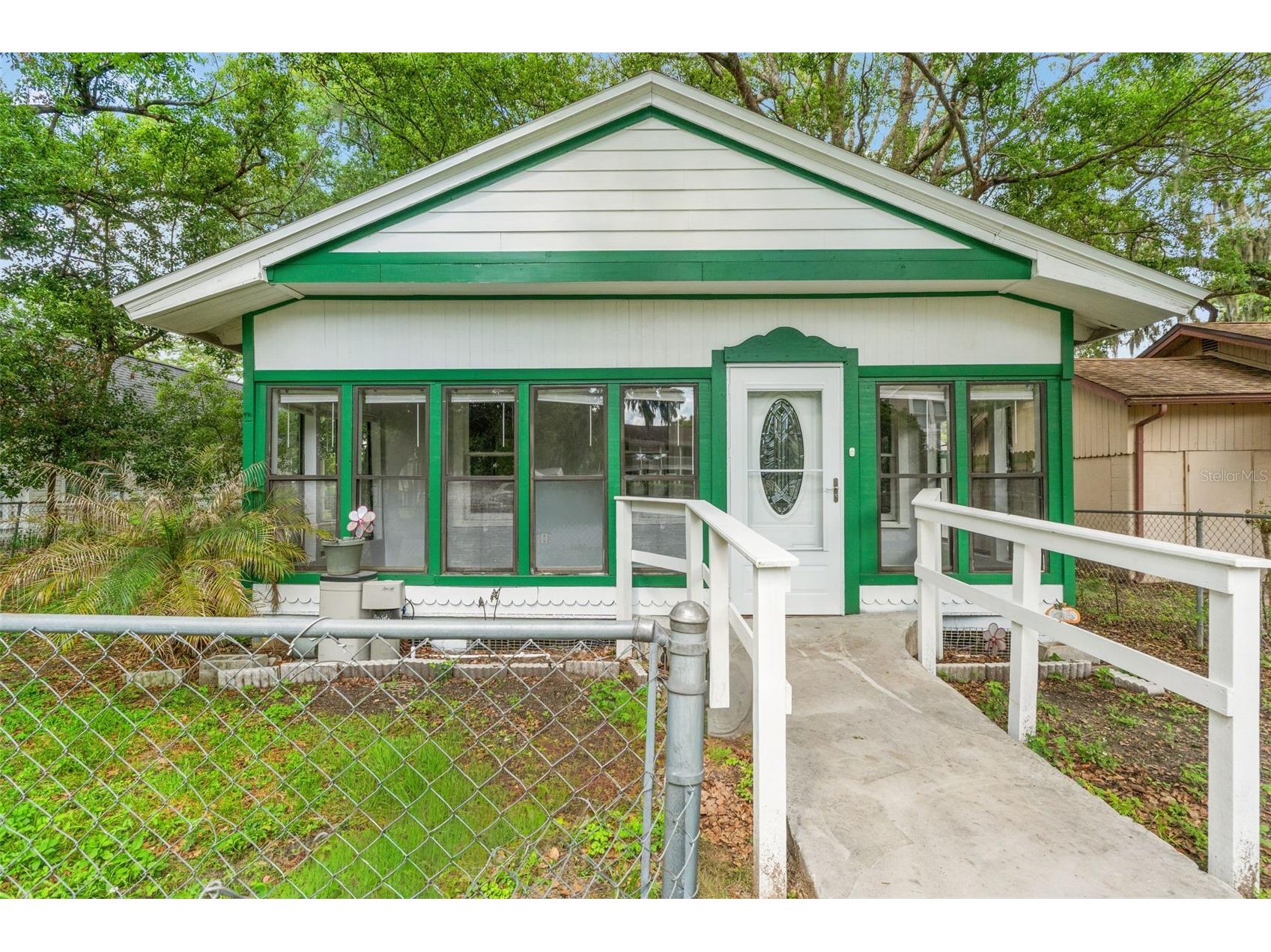 5518 11th Street Zephyrhills FL 33542 W7886214 image1