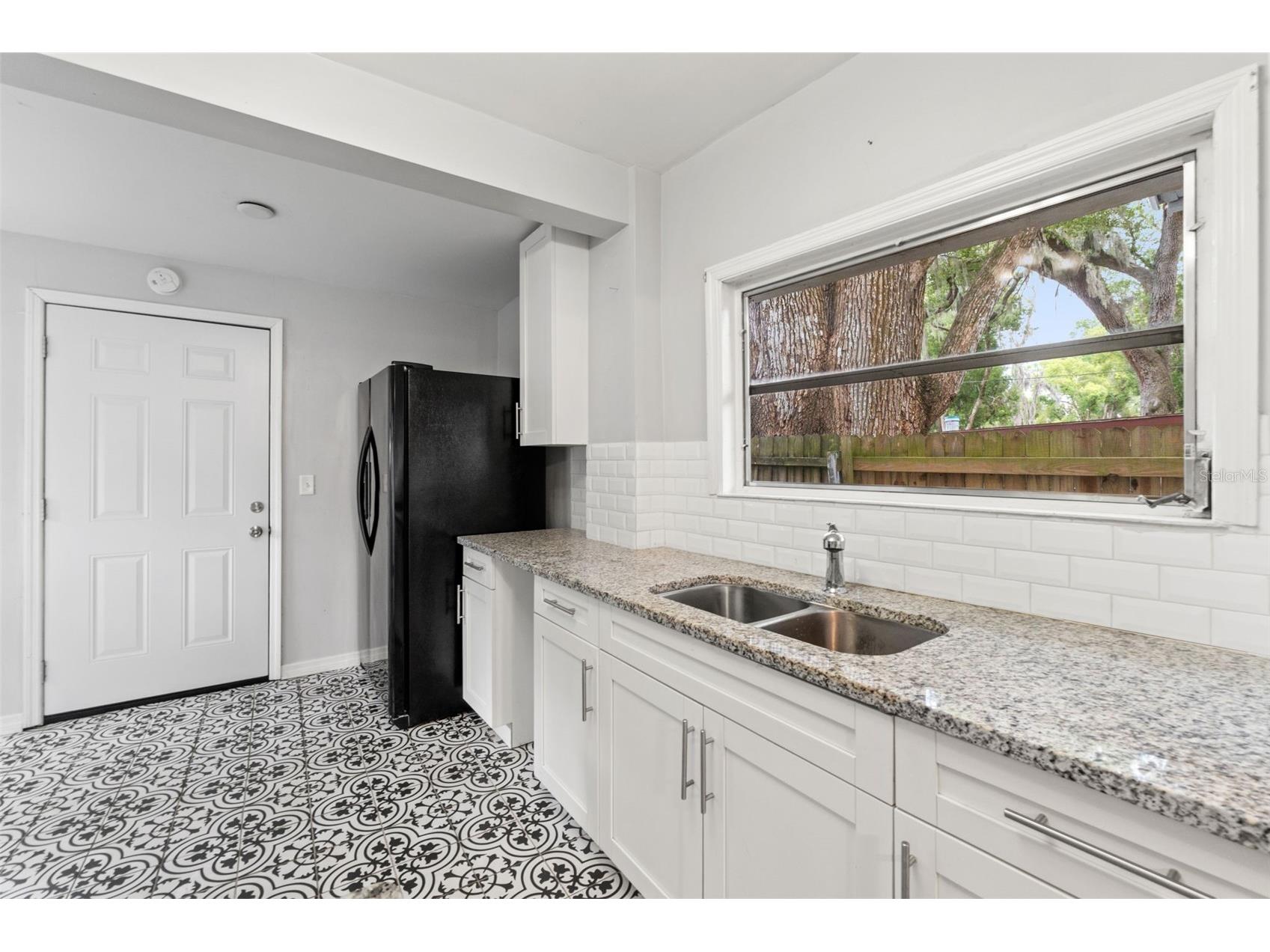 5518 11th Street Zephyrhills FL 33542 W7886214 image15
