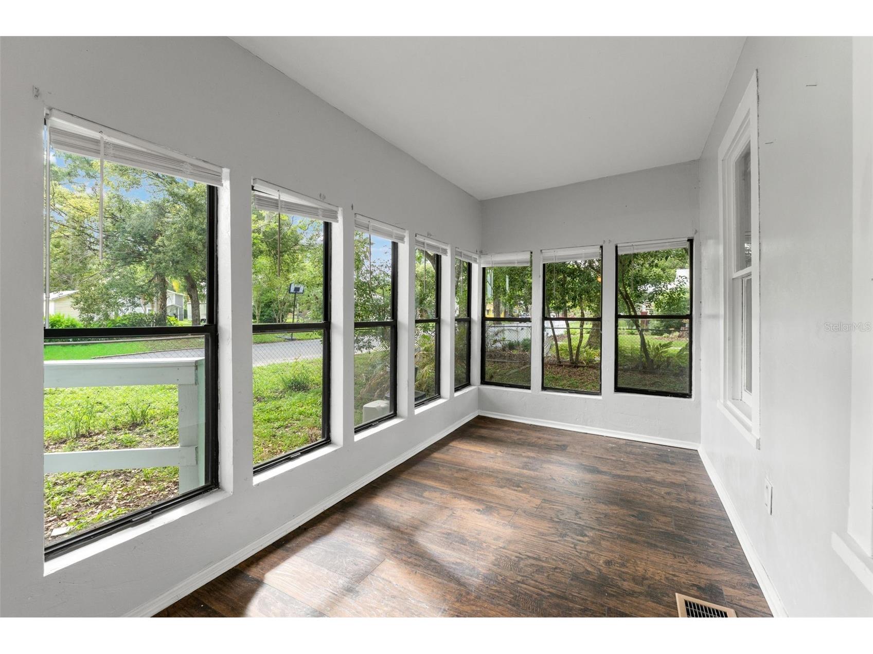5518 11th Street Zephyrhills FL 33542 W7886214 image23