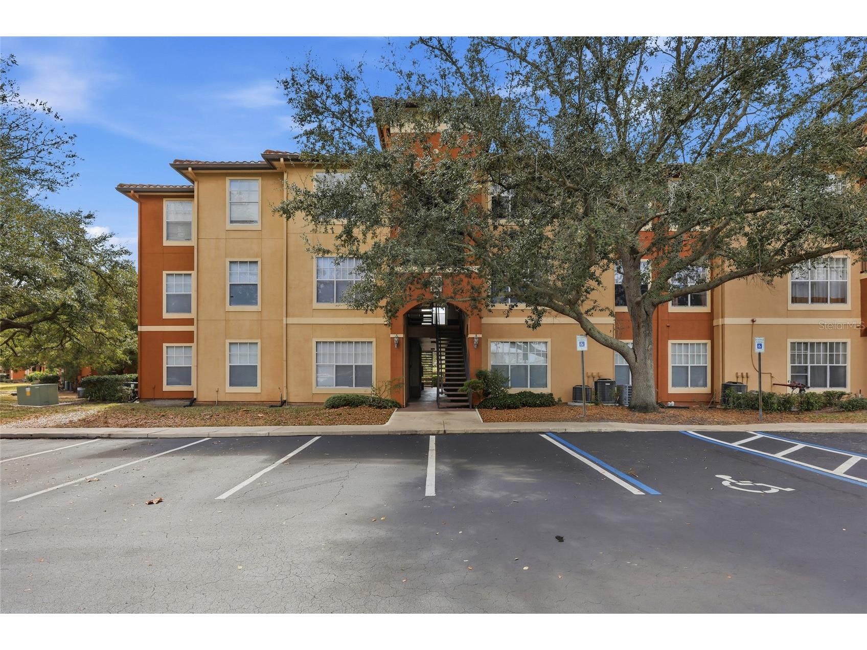 5518 Metrowest Boulevard #11-104 Orlando FL 32811 O6390838 image1