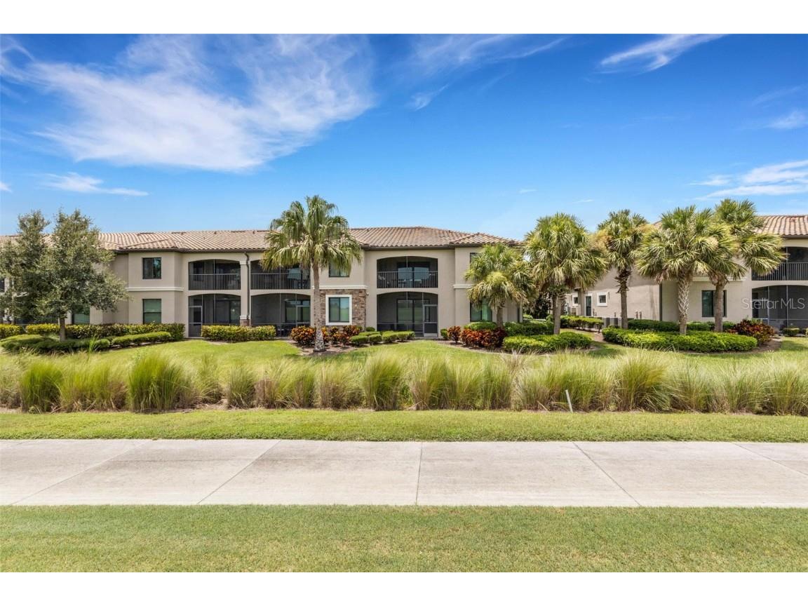 5518 Palmer Circle #201 Bradenton FL 34211 A4661110 image1