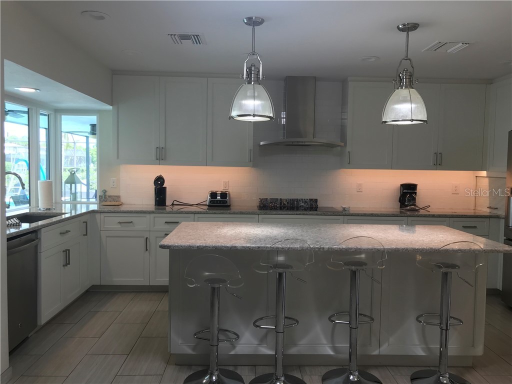 5519 Azure Way Sarasota FL 34242 A3984202 image3